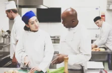 Aider ses enfants à démarrer dans la vie active