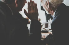 OPA, fusions, rumeurs : le point sur les grandes manœuvres