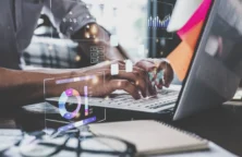 Argent, papiers, budget : cinq applis pour passer l&rsquo;été tranquille