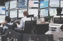 Bourse : cinq PME conseillées à l&rsquo;achat par IDMidCaps