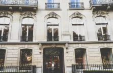 L&rsquo;action Kering orientée à la baisse sous 350 euros