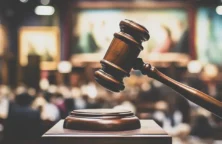 Ventes aux enchères : adjugé de Neuilly-sur-Seine à Biarritz