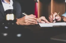 Héritage : un jeune sur deux a l&rsquo;intention de rédiger un testament 