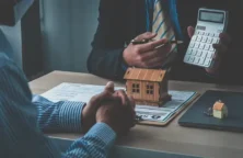 Immobilier : faut-il encore louer en longue durée ?