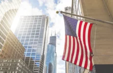 États-Unis : la confiance des consommateurs rebondit en janvier