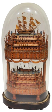 Rare maquette de ponton double sous forme d’autel